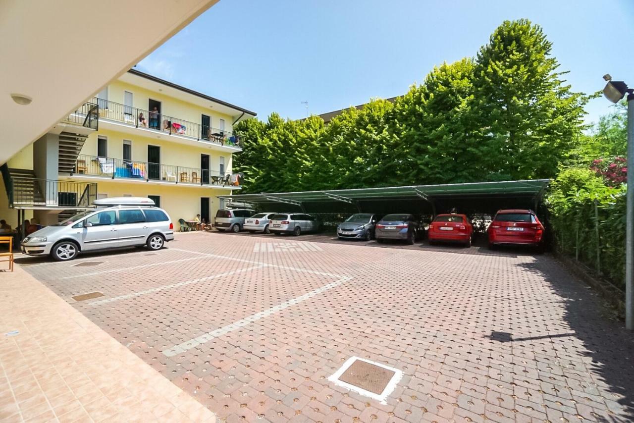 Condominio Brionetta ビビオーネ エクステリア 写真