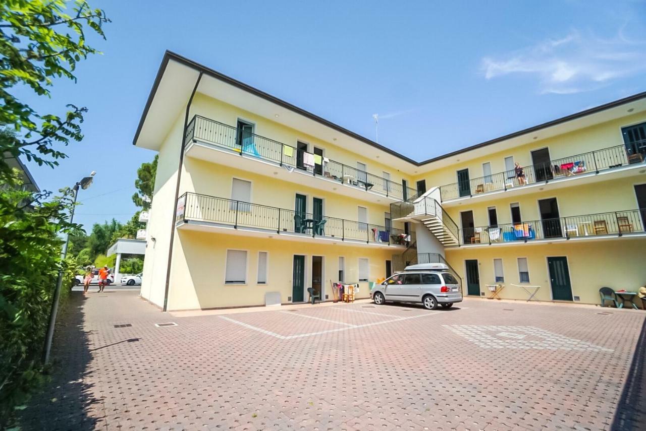 Condominio Brionetta ビビオーネ エクステリア 写真